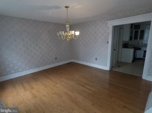 2 Presidential Dr, Berlin Boro NJ  08009-1358 exterior