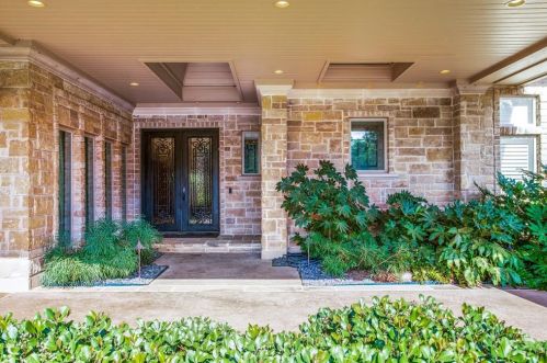 1111 Pebble Beach Dr, Midlothian TX  76063-2645 exterior