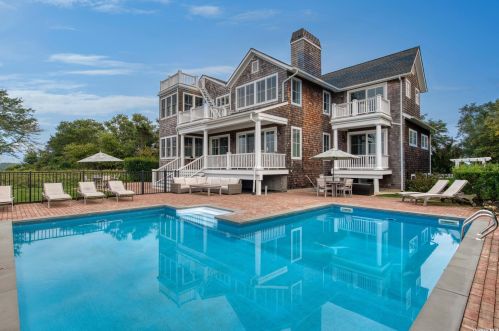 1000 Sound Dr, Greenport, NY 11944-1903
