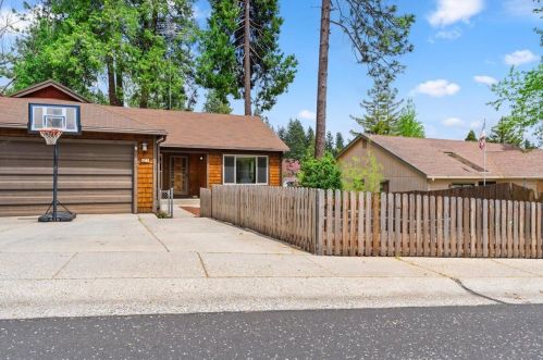 551 Penstock Dr, Grass Valley, CA 95945-7049