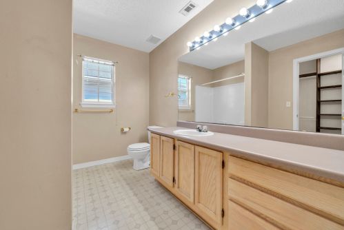 1916 Summer Hills Ln, Fort Walton Beach FL  32547-7036 exterior