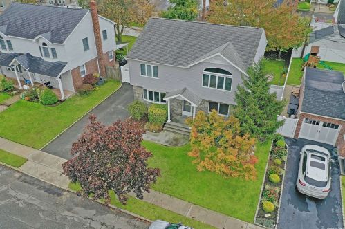 1702 Coral Rd, Hempstead, NY 11554-1605