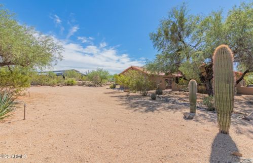 7839 Dixileta Dr, Scottsdale AZ exterior