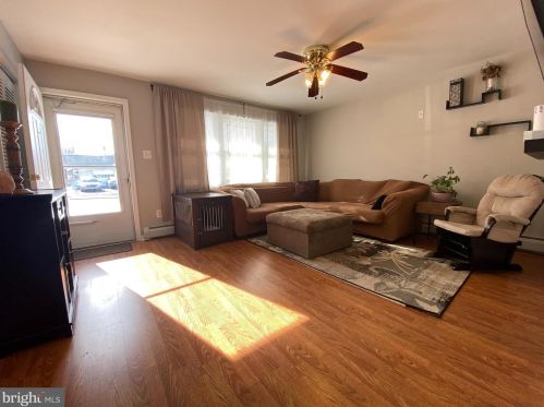 215 Wyandotte Rd, Fairless Hills, PA 19030-3231