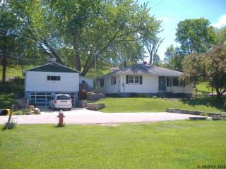 820 Walker St, Dubuque, IA 52001-8644