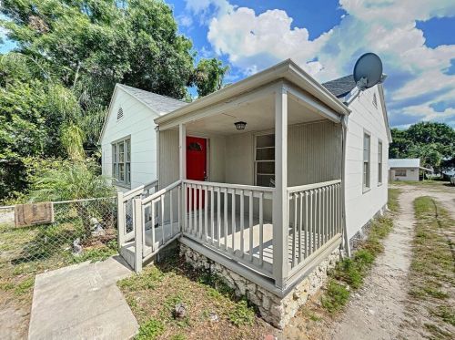 2938 Avenue G, Winter Haven FL  33880-2127 exterior