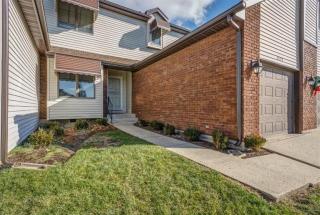 1533 Regency Dr, Xenia OH  45385-1672 exterior
