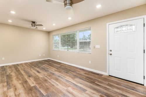 2972 Irwin Ave, Darbydale OH  43123-2310 exterior