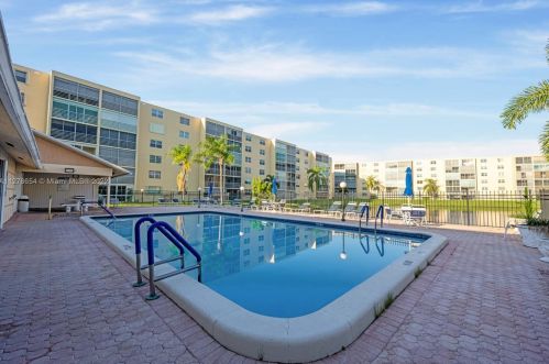 311 3rd St, Dania Beach FL  33004-4018 exterior
