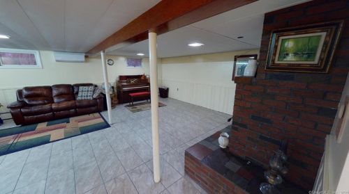 170 Giddings Ave, Windsor CT 06095-3743 exterior