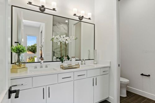 621 Pne St, Orlando FL 32824-7750 exterior