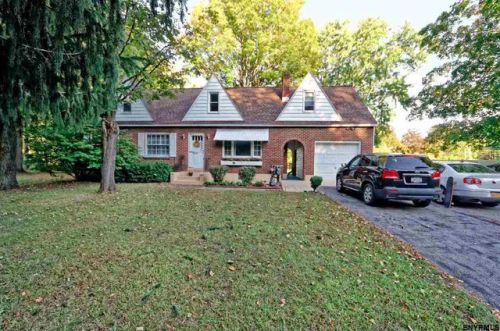 2226 Balltown Rd, Schenectady, NY 12309-2321