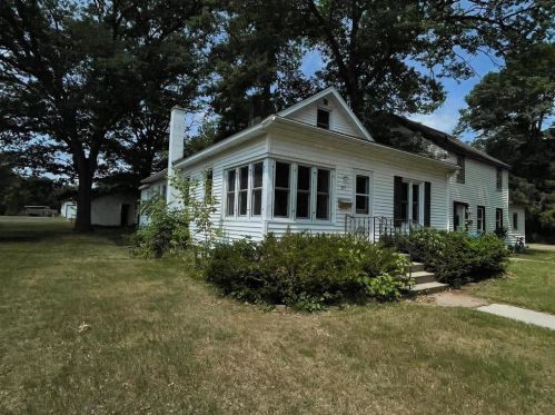 717 Benjamin St, Spooner, WI 54801-1007
