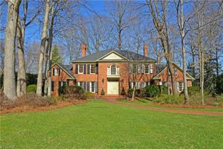 2700 Lake Forest Dr, Greensboro, NC 27408-3805