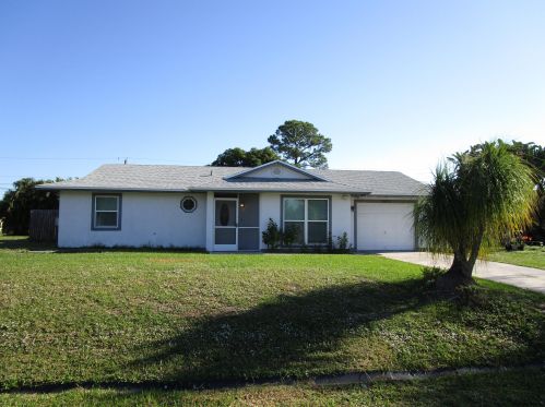 2073 Idaho Ln, Fort Pierce, FL 34953-2373