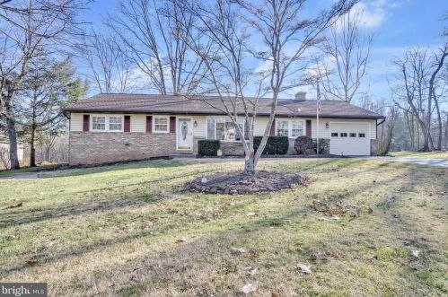 55 Harvest Dr, Etters, PA 17319-9683