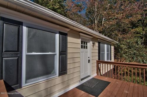 123 Kresge Ln, Tannersville, PA 18372-7859