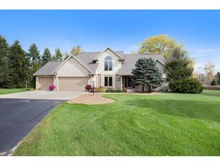 778 Stonewood Ln, Oneida, WI 54155-9299