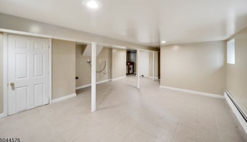 35 Laventhal Ave, Irvington NJ  07111-2841 exterior