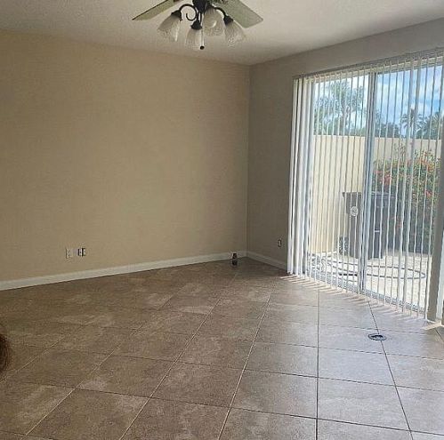 2086 Tigris Dr, West Palm Beach, FL 33411-5762