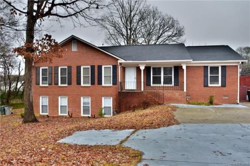 3080 Jamestown Dr, Gastonia, NC 28054-6056