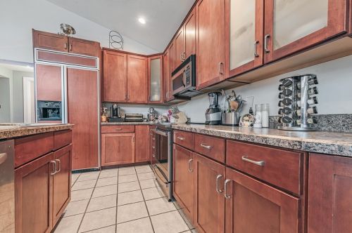 10 Chamber Plz, North Charleroi PA  15022-1601 exterior