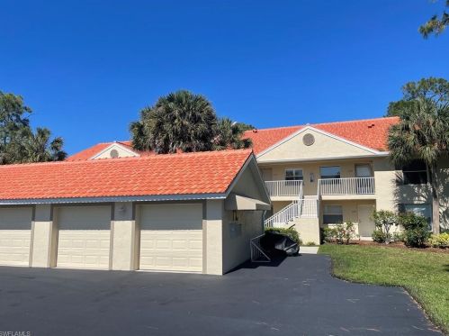 145 Robin Hood Cir, Naples, FL 34104-5419