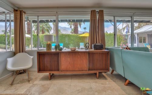 1135 Sunrise Way, Palm Springs CA  92262-5310 exterior