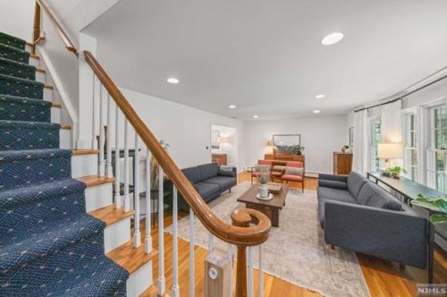 27 Hering Rd, Montvale NJ  07645-1226 exterior