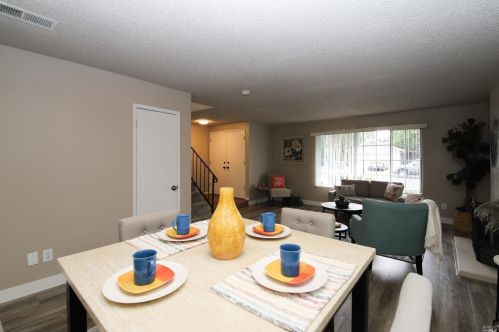 118 Oakmeade Ct, Vacaville CA exterior