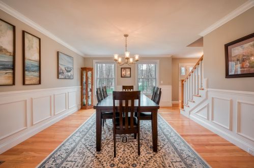 47 Floyd Rd, Derry NH  03038-4712 exterior