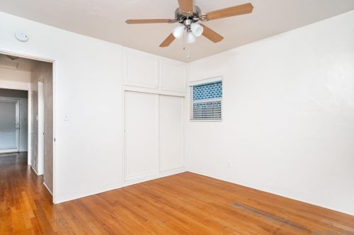 5966 Linnet St, San Diego CA 92114-4122 exterior