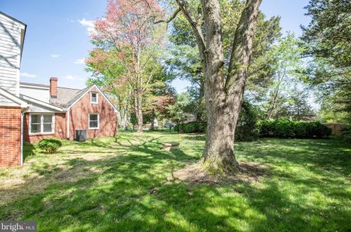 10600 Woodland Dr, Fredericksburg VA  22407-7759 exterior