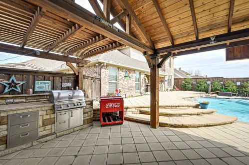 5466 Red Rose Trl, Midlothian TX 76065-8881 exterior