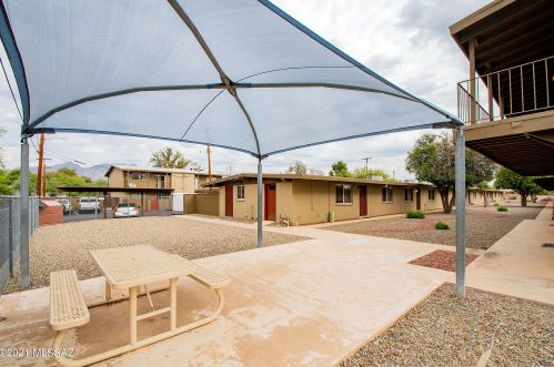 2841 Columbus Blvd, Tucson, AZ 85712-1600
