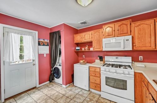 539 Saracino Dr, Maybrook, NY 12543-1163