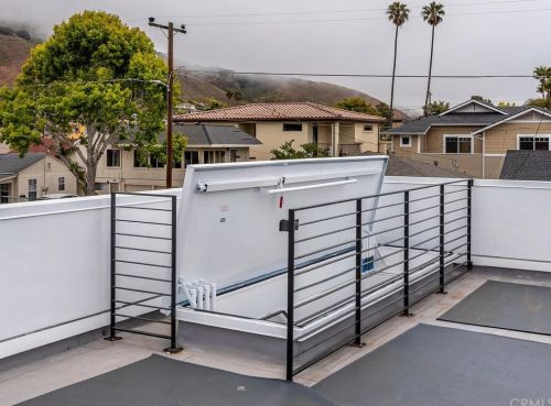 244 Placentia Ave, Pismo Beach CA  93449-2008 exterior