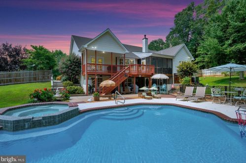 3 Donna Dale Dr, Fredericksburg, VA 22405-2835