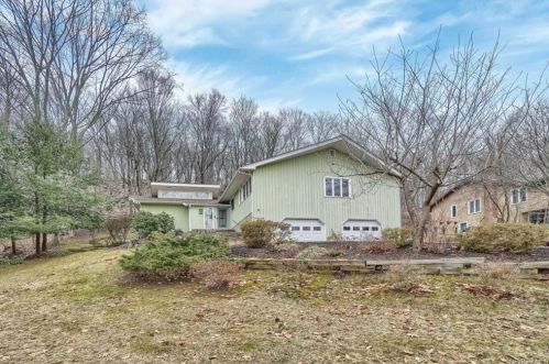 41 Hatfield Rd, Mahopac, NY 10541-2734