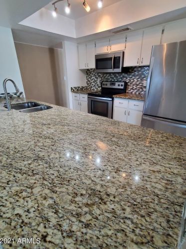 12603 37 Ave, Phoenix AZ 85053-2804 exterior