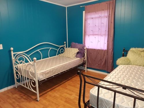 23 Flint Ct, Groton CT  06340-4824 exterior