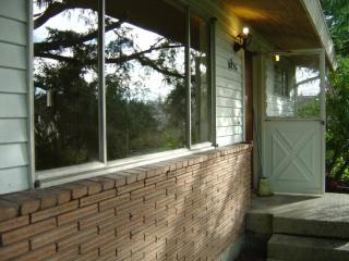 16226 13th Ave, Seattle, WA 98166-2814