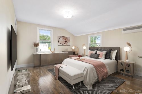 131 Windhorst Ave, Bethpage, NY 11714-4921