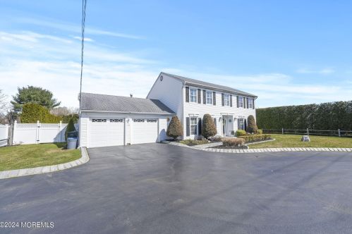 762 Adelphia Rd, East Freehold NJ 07728-8823 exterior