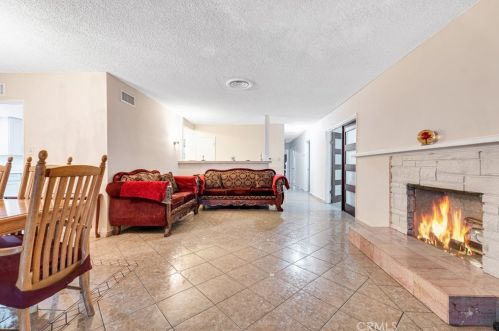 14833 Saticoy St, Van Nuys CA 91406-2129 exterior