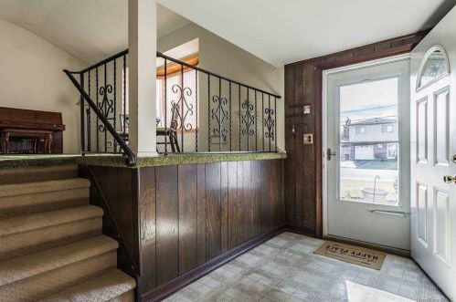 361 22nd St, Deer Park, NY 11729-6326