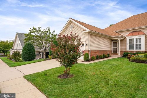 6965 Walnut Hill Dr, Gainesville, VA 20155-3015