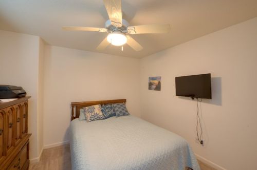 437 Creekside Dr, Grayson CA  95363-8834 exterior