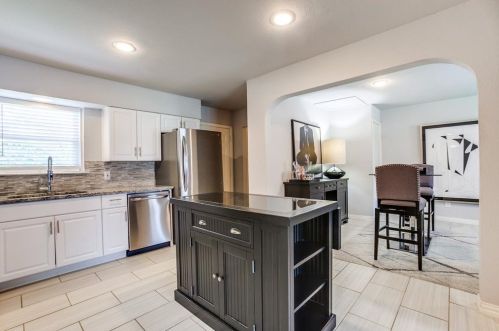 411 Hanbee St, Richardson TX  75080-4509 exterior