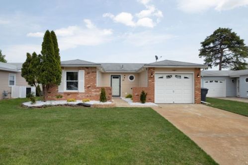 30 Kent Dr, Bricktown, NJ 08723-7129